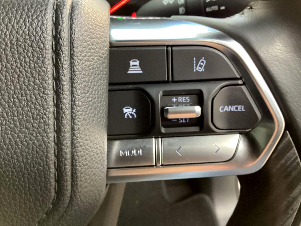 Photo 18 of 25