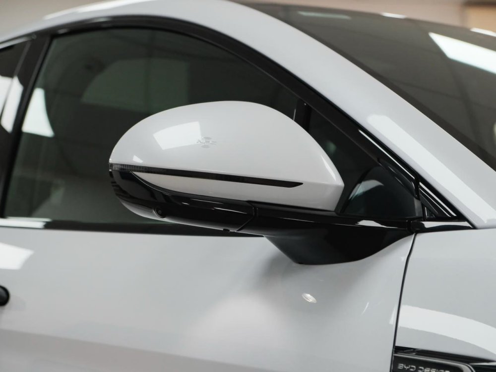 Photo 9 of 27