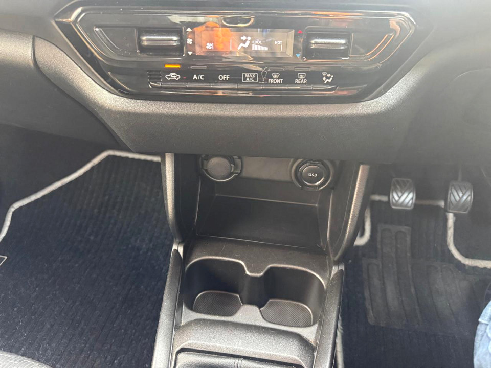 Photo 15 of 21