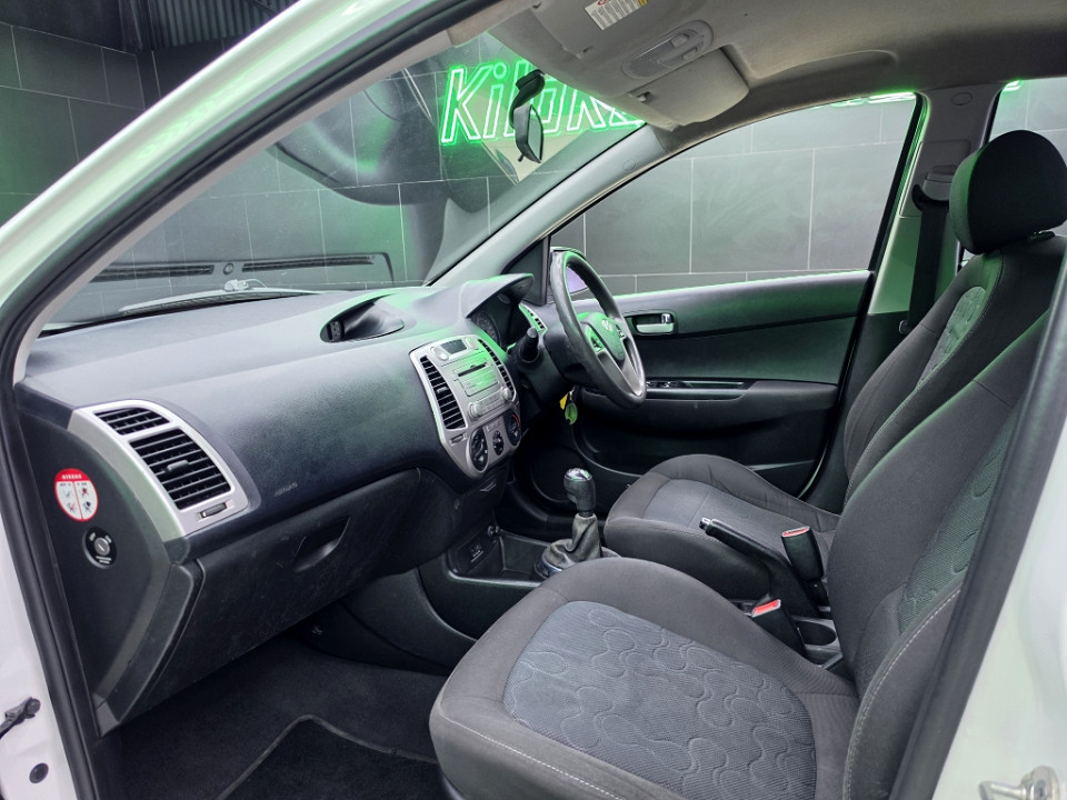 Photo 14 of 20