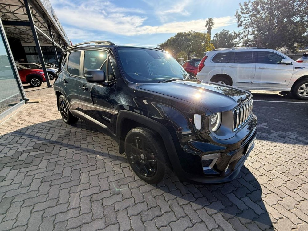Photo 3 of 25