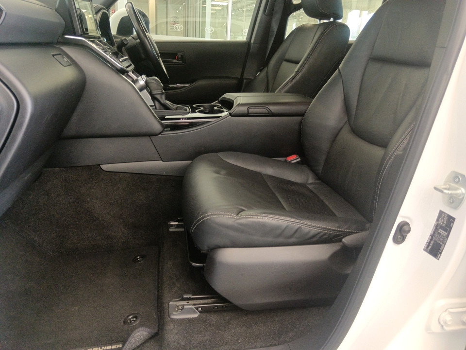 Photo 17 of 25