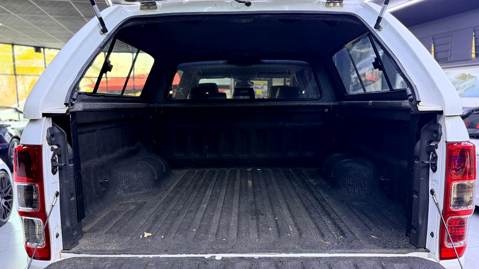 Photo 8 of 28