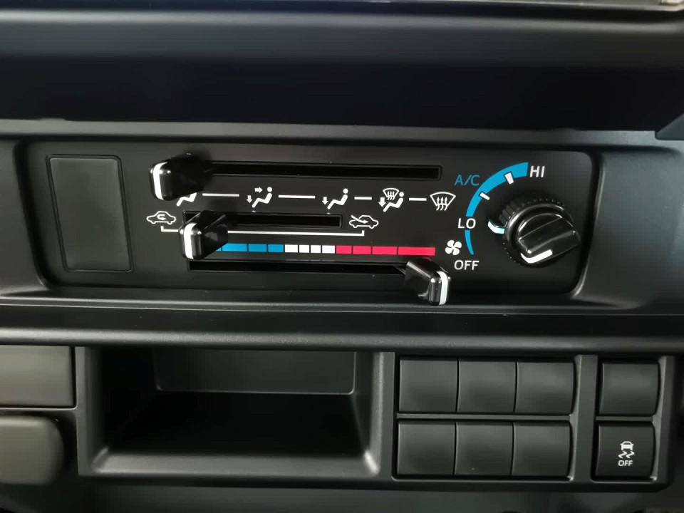 Photo 15 of 28