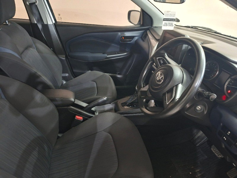 Photo 3 of 9