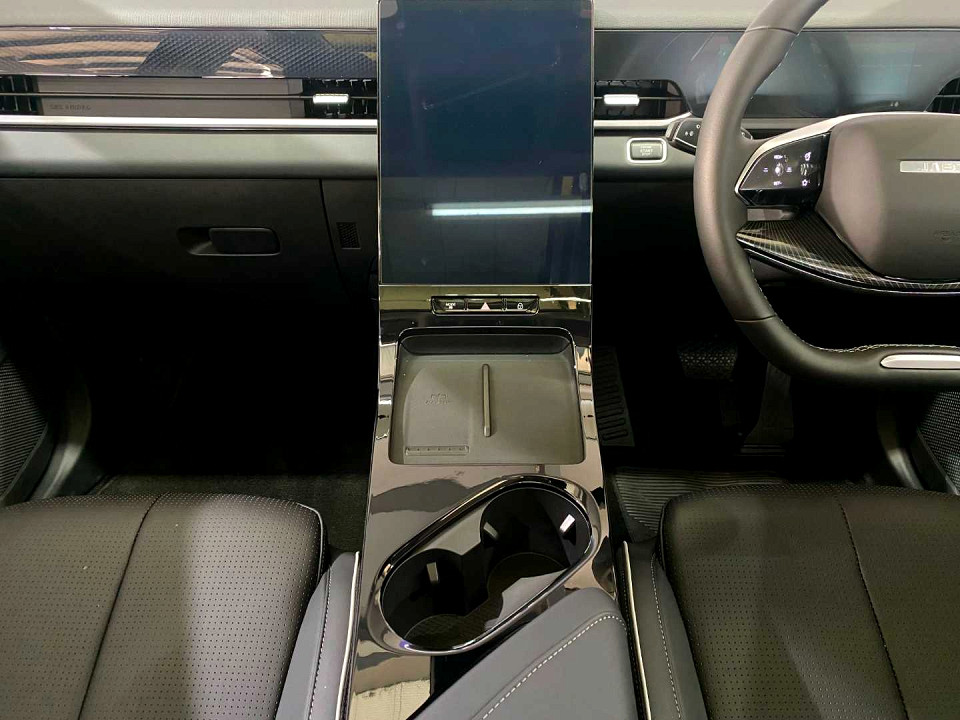 Photo 18 of 20