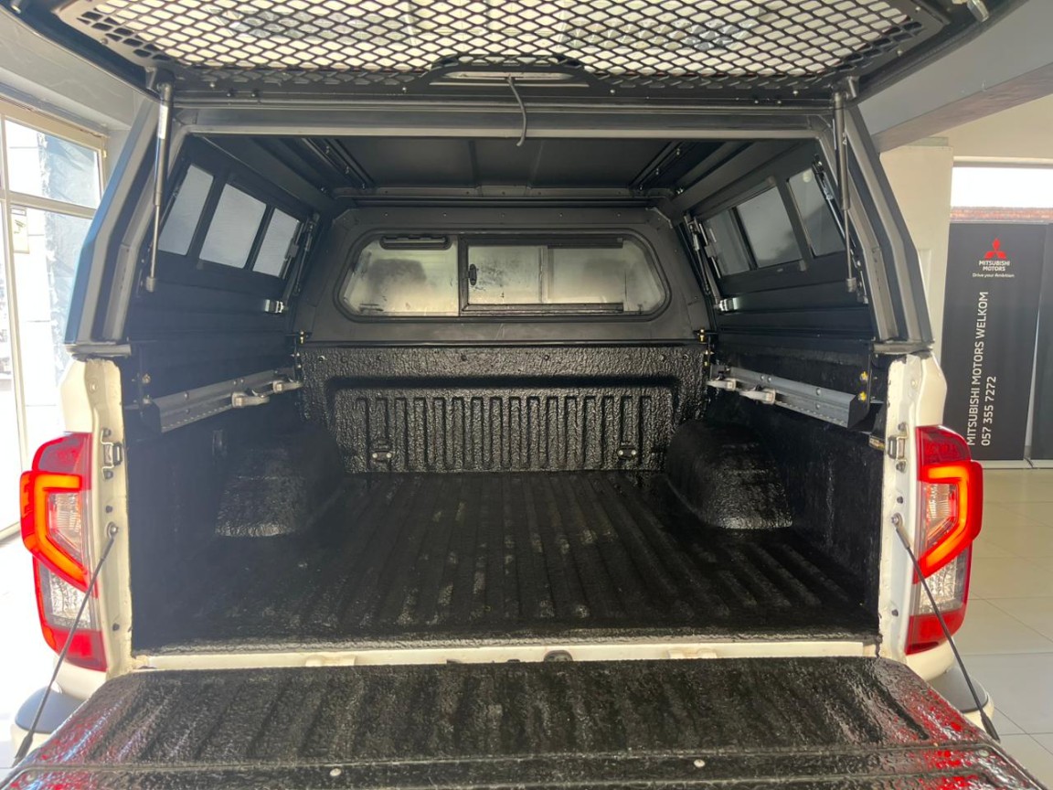 Photo 8 of 20