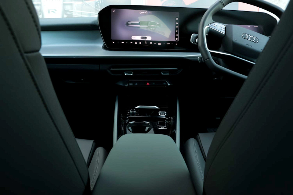 Photo 13 of 18