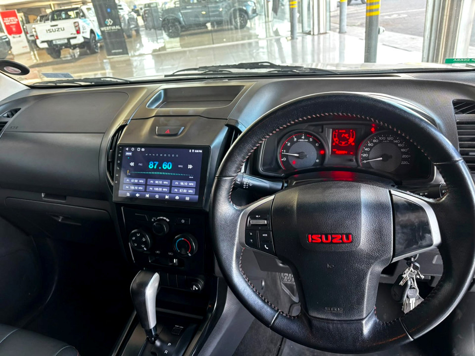 Photo 10 of 14